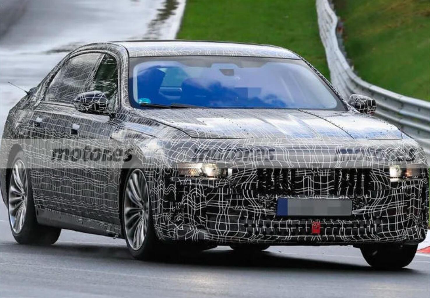 宝马全新7系路试谍照曝光外观或大幅度修改