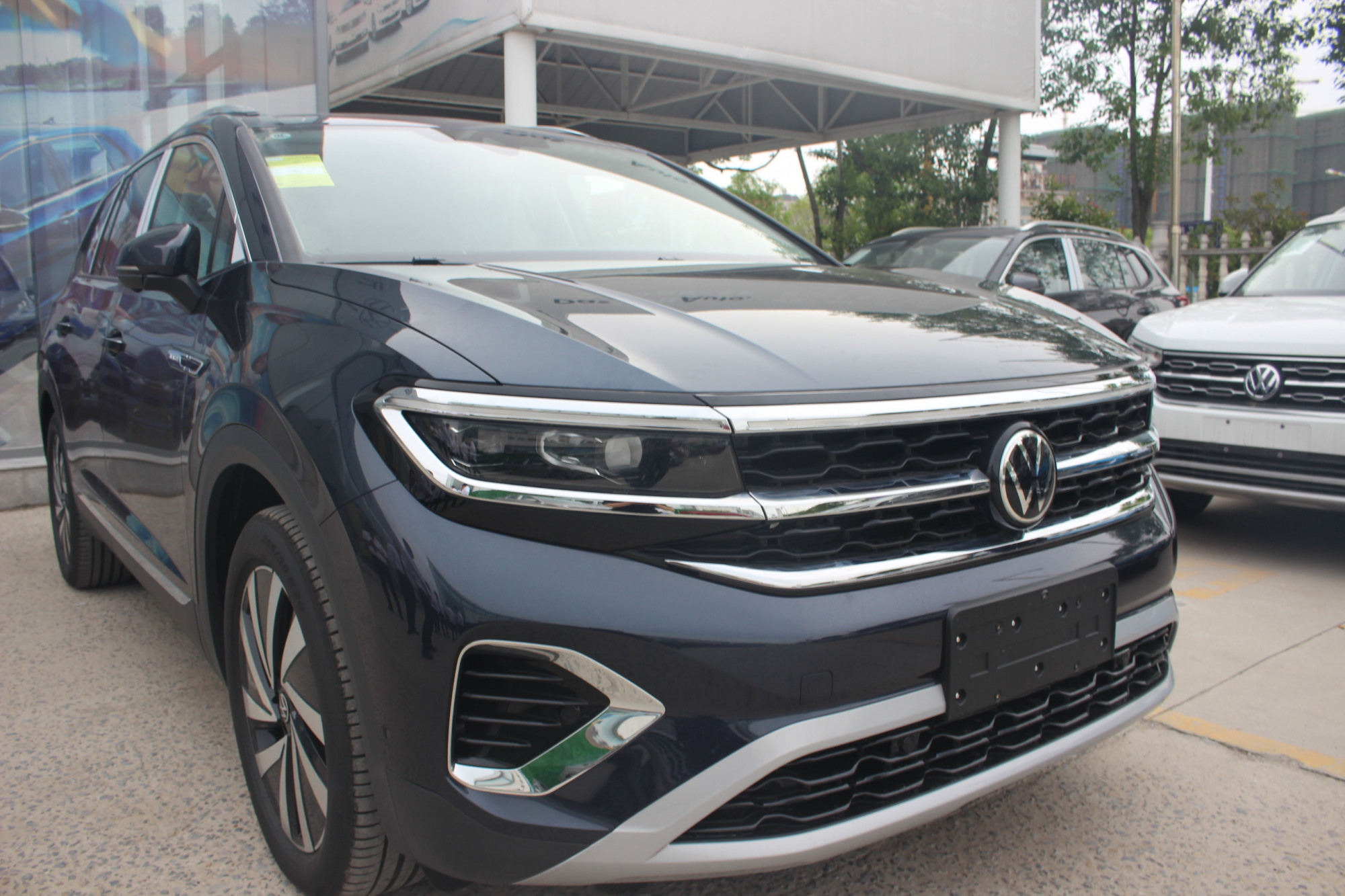 比途昂还大一圈大众揽境近距离实拍搭25tv6或30万起