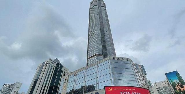 诡异赛格大厦晃动总发生在午后赛格集团已暂停进出