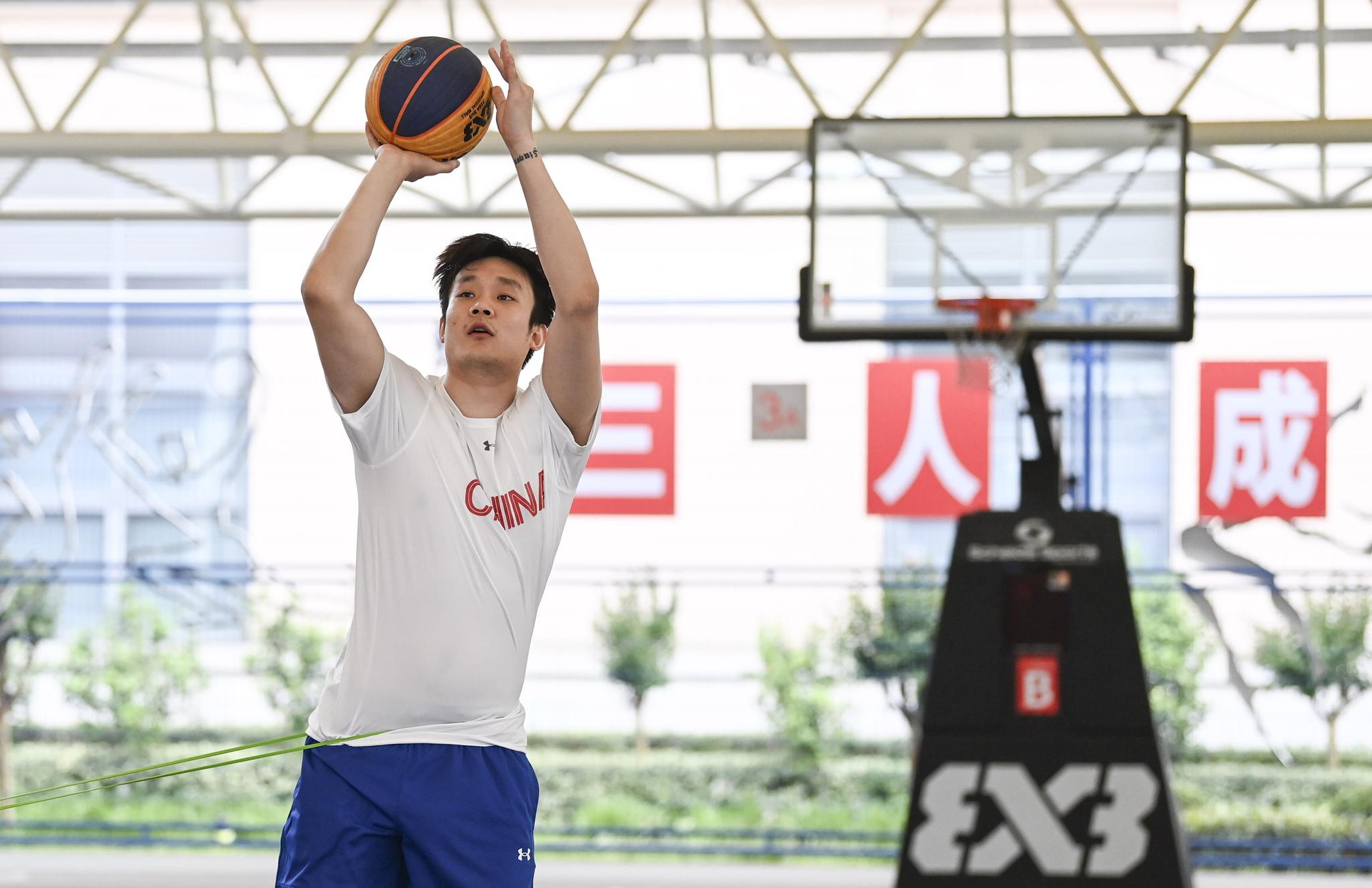 中国3人篮球男女队备战奥运丁彦雨航胡金秋前cba辽篮小将亮相