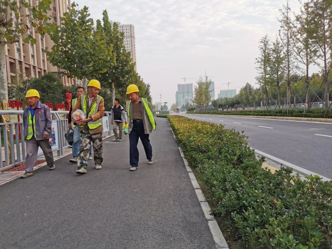 中年人的告白:宁愿工地流汗,去工厂加班,也不建议年轻人送外卖休闲区蓝鸢梦想 - Www.slyday.coM 中年人的告白:宁愿工地流汗,去工厂加班,也不建议年轻人送外卖休闲区蓝鸢梦想 - Www.slyday.coM