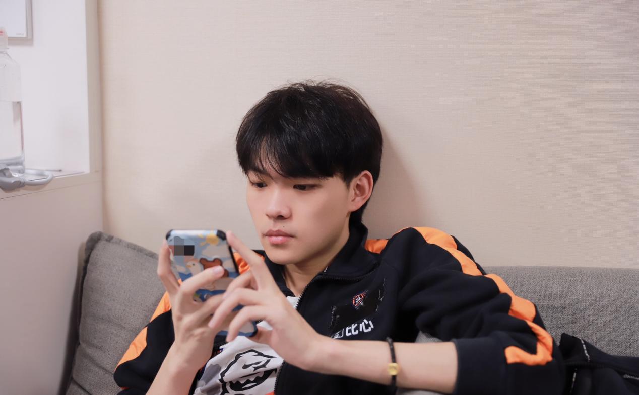 kpl小义回归后dyg又输了晋级需3连胜辅助却英雄都认不清