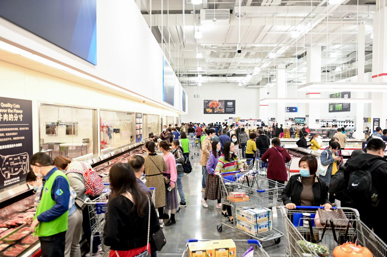 超市零售赛道似乎从来不缺"选手",有业内人士表示,一方面山姆通过打通