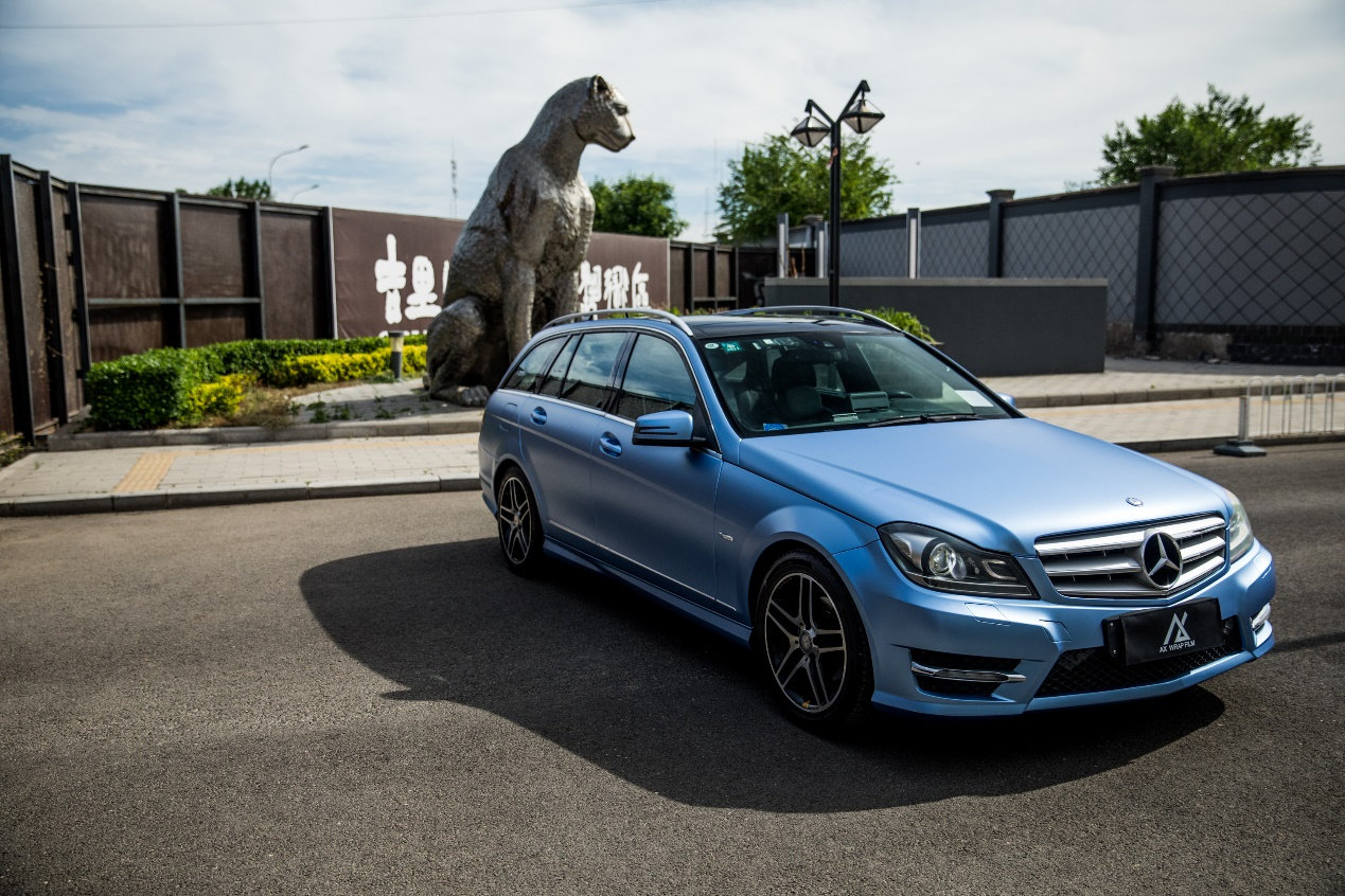 旅行车不招人喜欢?看看这台改色青雾蓝的奔驰c级旅行