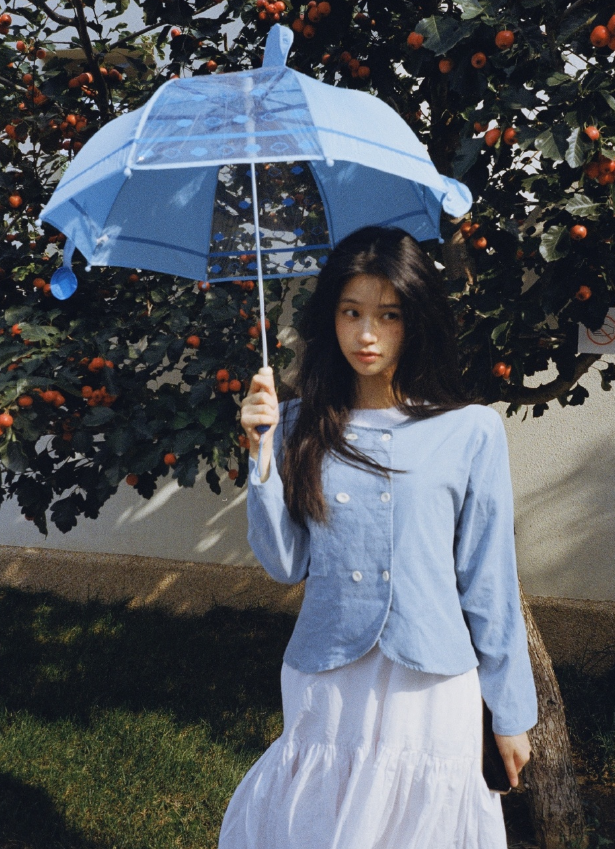 还不信段小薇存在撕漫脸掀起刘海咬手指高级感真不是装的