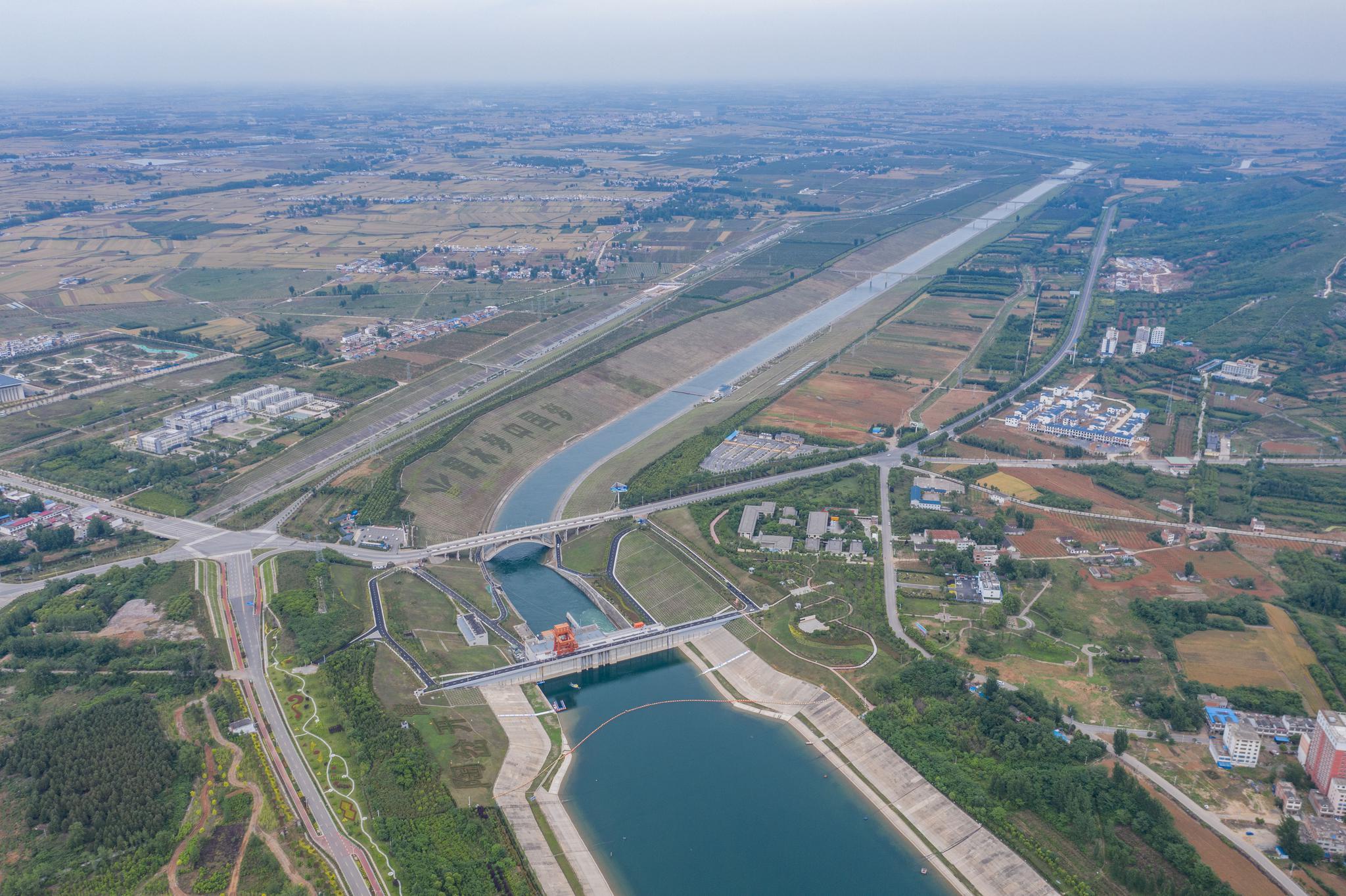 这是5月20日在河南省南阳市淅川县拍摄的南水北调中线工程陶岔渠首(无