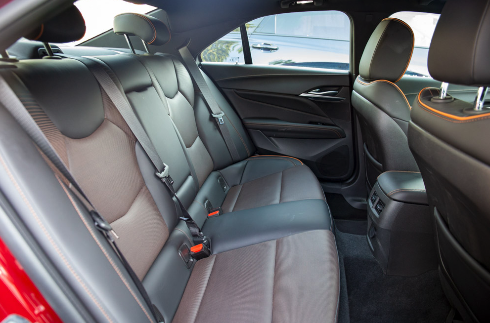 试驾凯迪拉克ct4豪华品牌性价比后驱这才是驾驶者之车