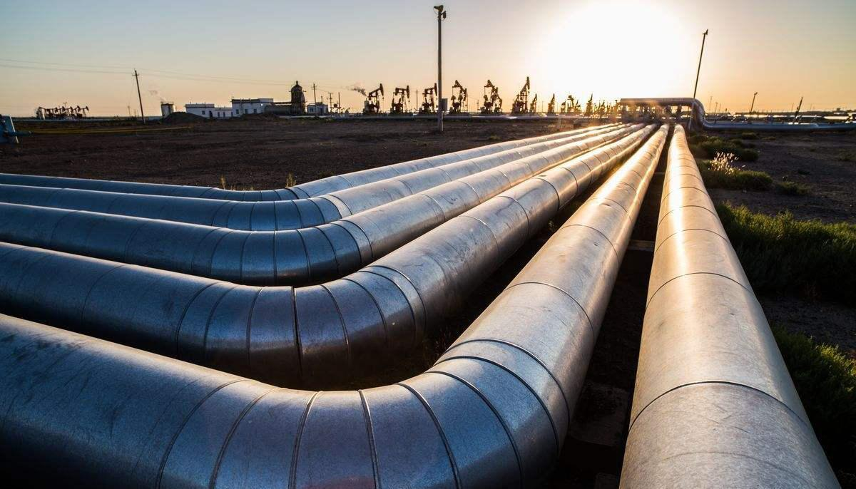 打脸拜登!美国管道公司遭袭,乖乖交上勒索金,佩洛西强挽颜面