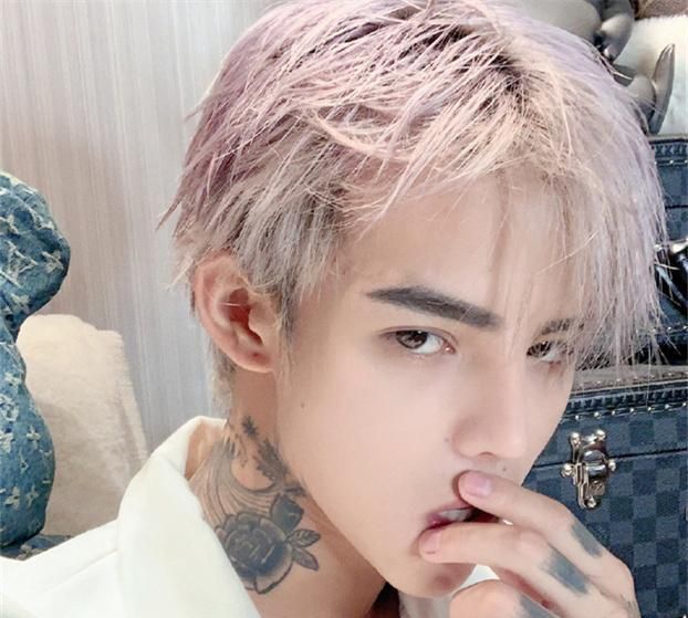 殷世航对套路璐是真爱被封后不忘承诺再次官宣订婚网友怒了