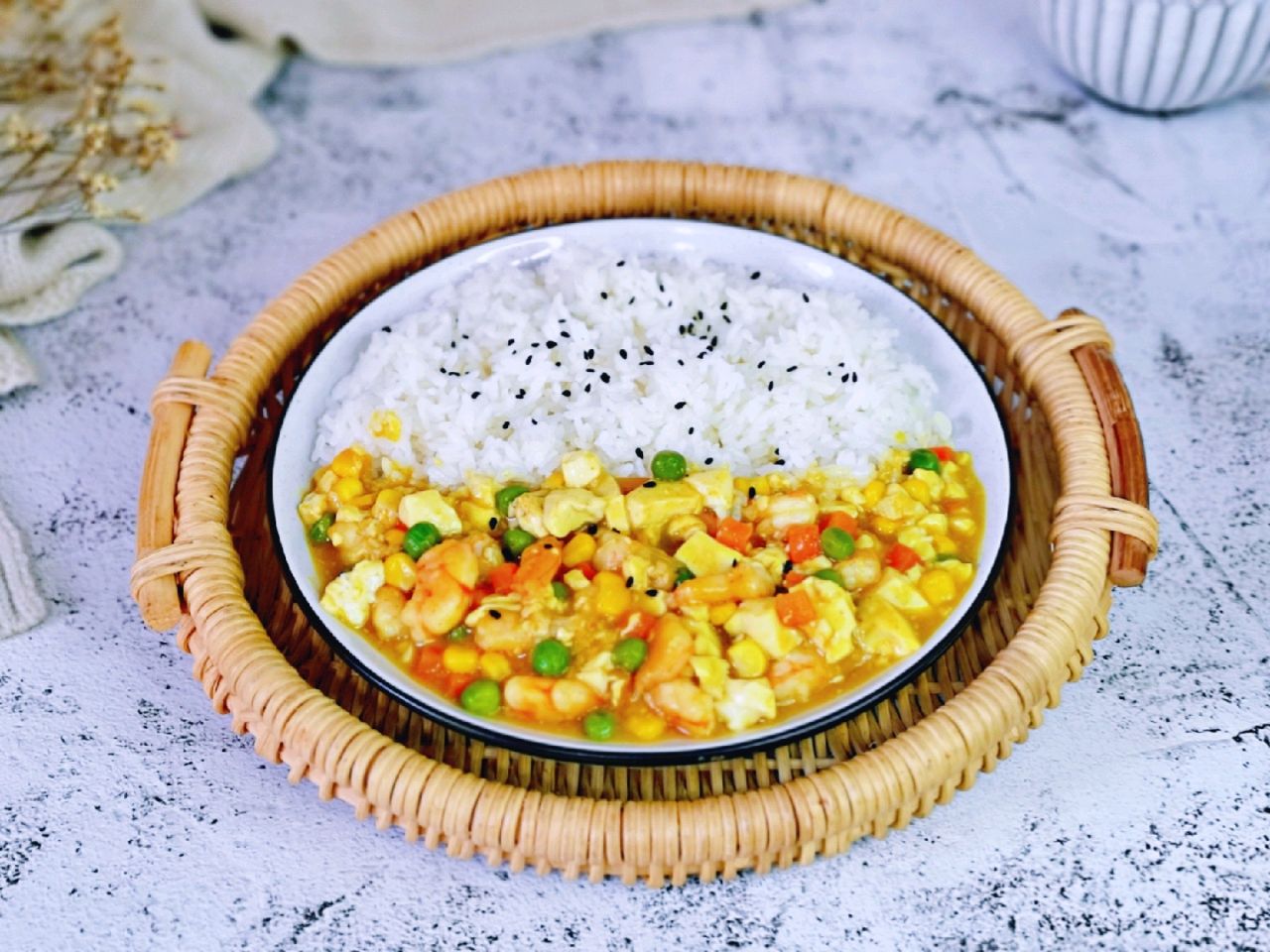 一人食,咖喱小龙虾盖饭,10分钟轻松搞定,香浓下饭,食欲大开