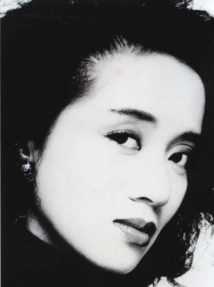 2003年病重的梅艳芳拒绝深爱之人探视至死不愿见他最后一面