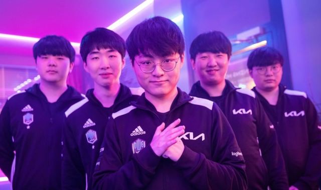 dk晋级决赛showmaker表情包火了终于知道faker为何泣不成声了