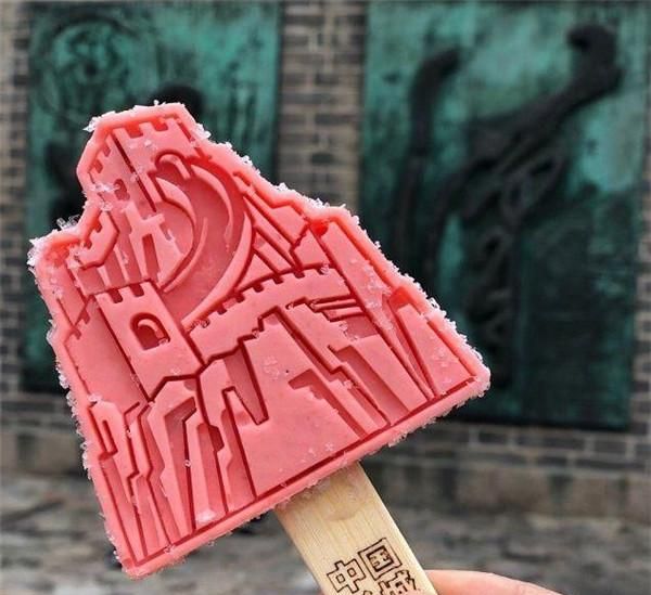 后来,网红文创雪糕在北京各大景区蔓延.