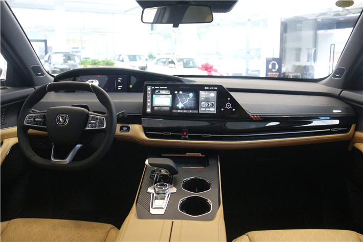 探店长安unik科幻颜值越级空间