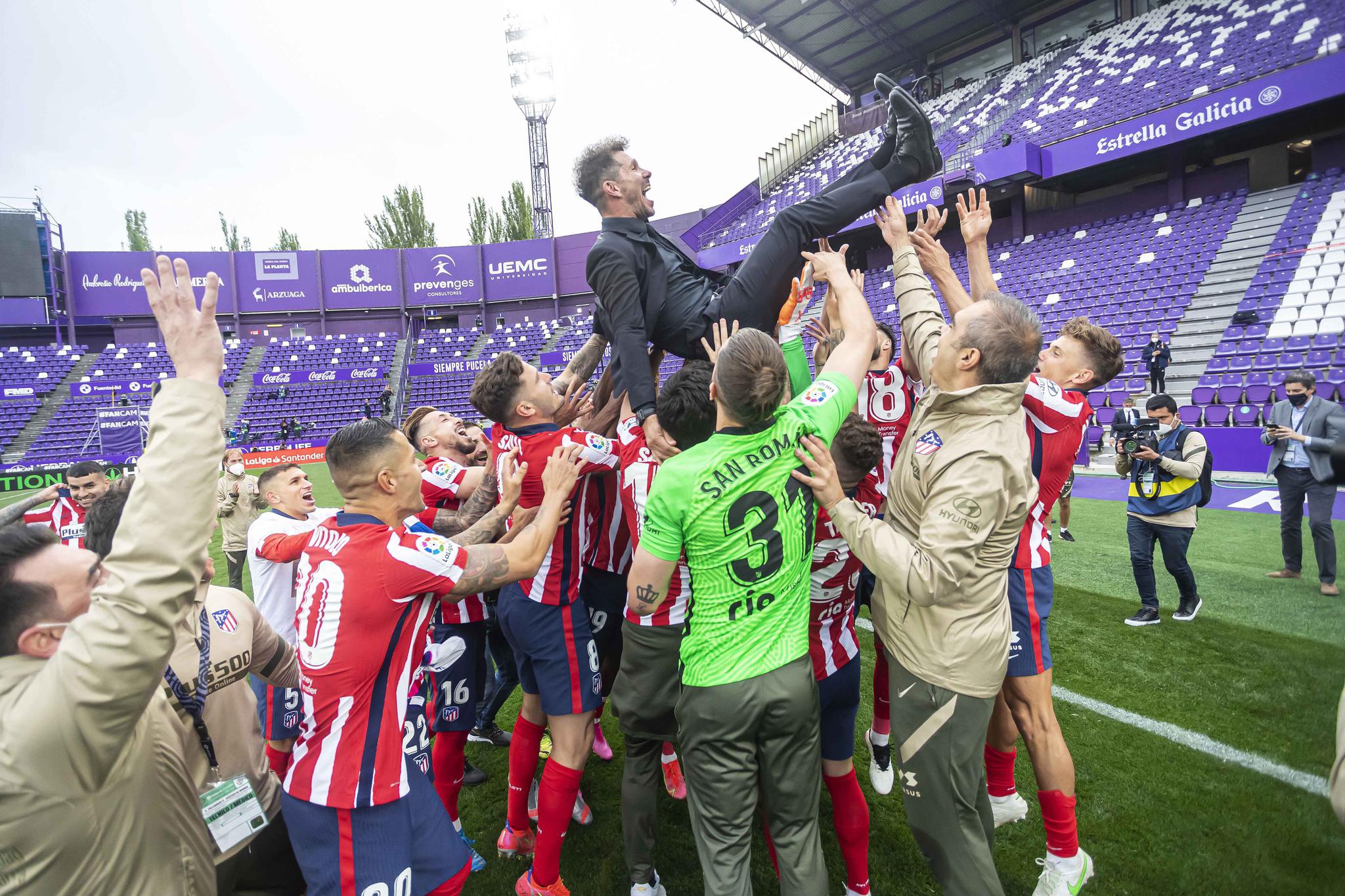 足球——西甲:马竞夺冠|马德里竞技|西甲联赛|西蒙尼_新浪新闻