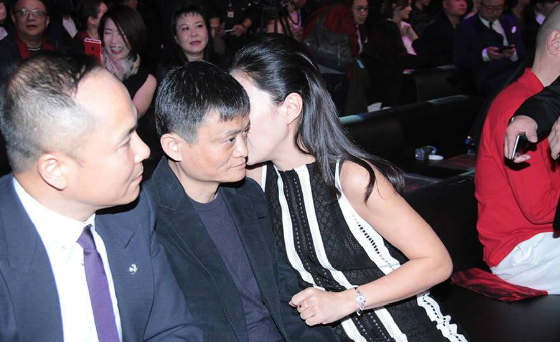 苏芒参加综艺遭冷遇曾与马云谈笑风生如今新人都不给面子