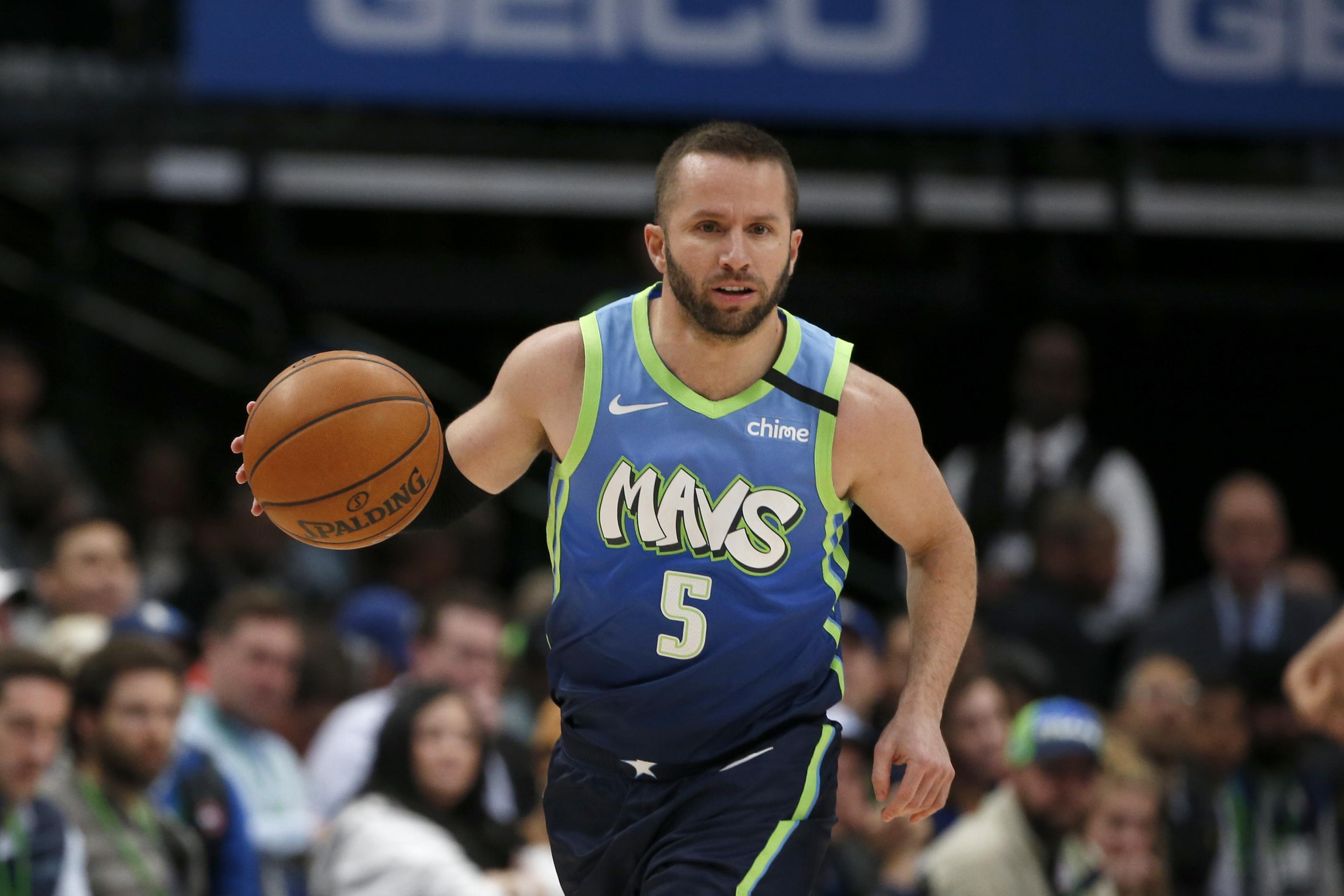 巴里亚:一直在关注独行侠的比赛,我会一直是球队的一份子