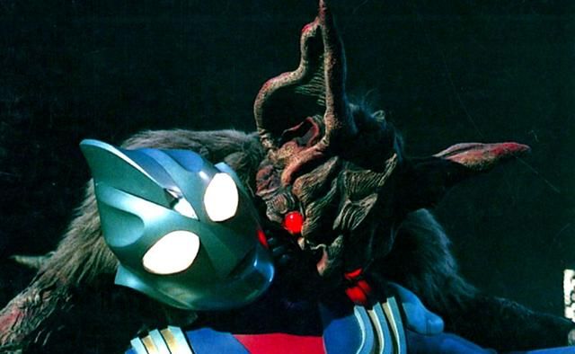 迪迦奥特曼迪迦有一种武器未使用圆谷还废掉了他的第9种形态