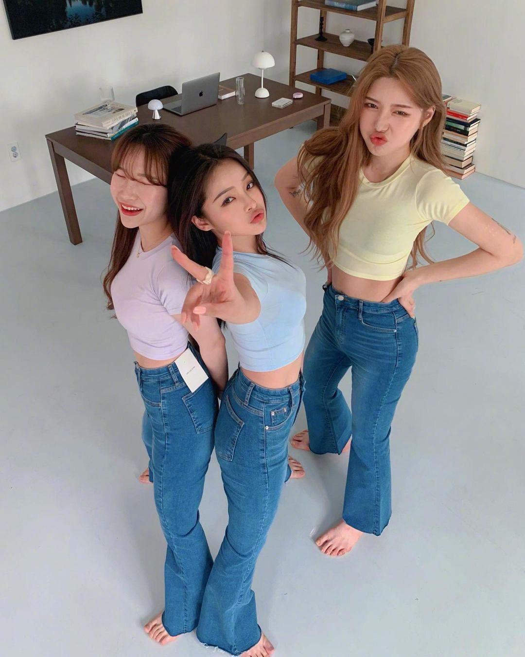 闺蜜们的辣妹风自拍合集真的太有style了