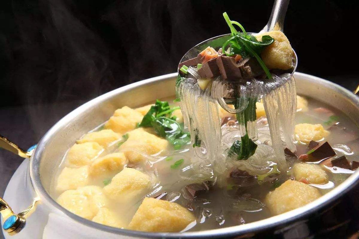教你好吃又不腻的油豆腐粉丝汤,解馋过瘾超美味,让你越吃越想吃