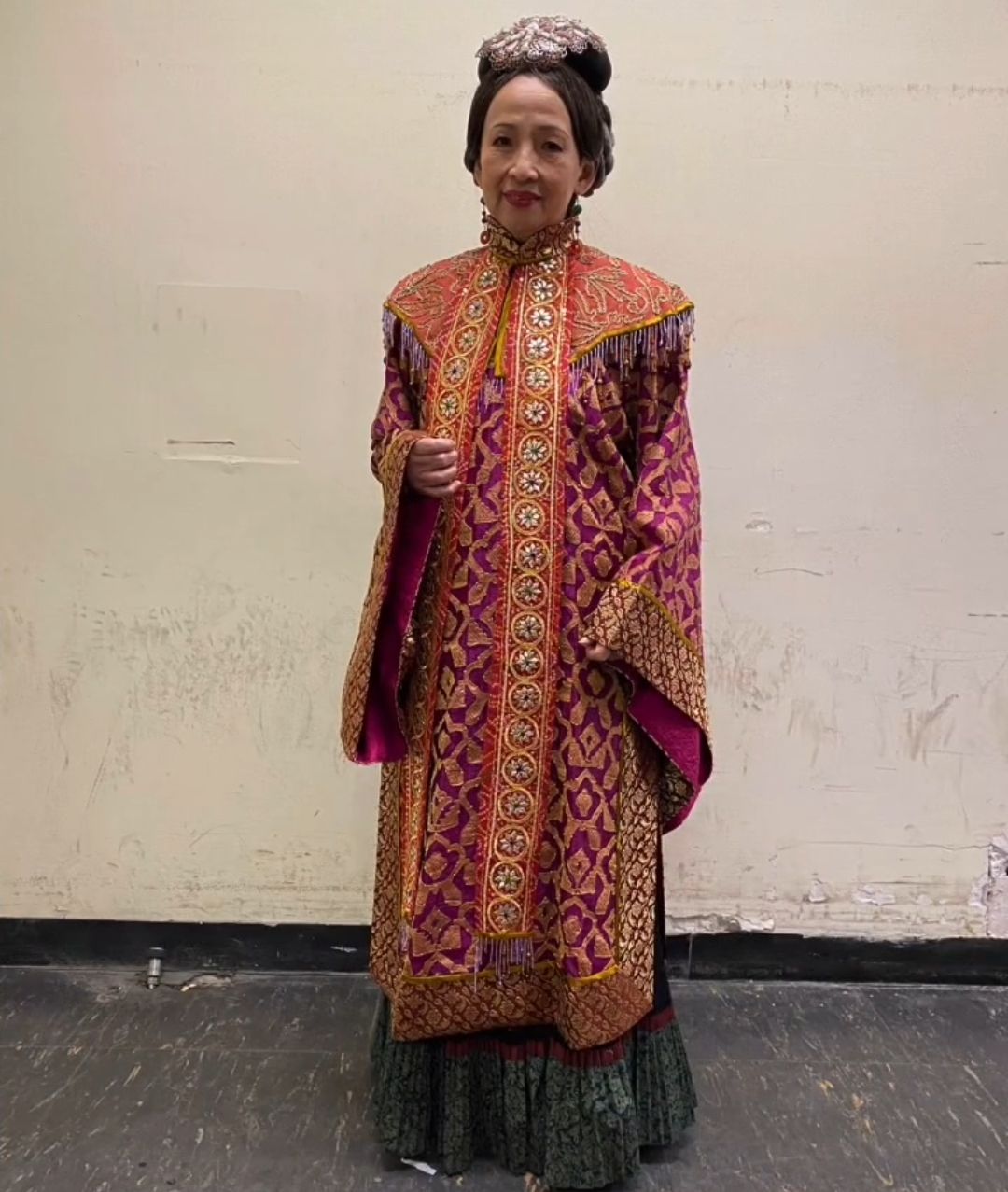 74岁冯素波已在拍戏1月前刚切五分之一大肠母亲因大肠癌去世