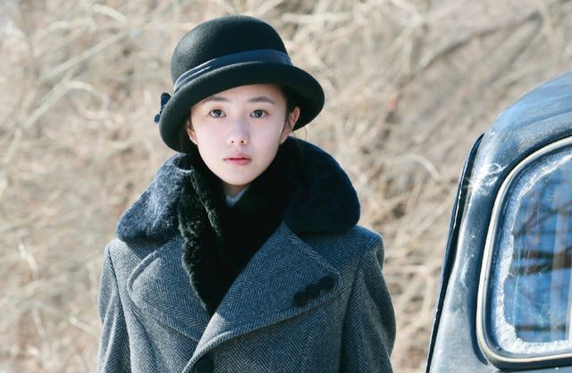 悬崖之上第三次逆袭单日票房升至第二上座率还是第一