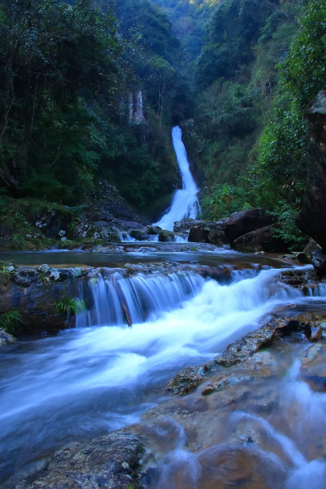 图源摄影师:胡其昌高山流水大自然又为我们奏上一曲清脆的声音使烦躁