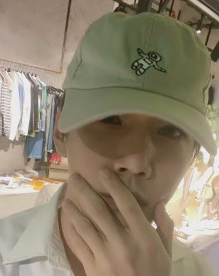 青三选手彦希否认偷东西后,店主公开监控视频,当事人道歉并回应休闲区蓝鸢梦想 - Www.slyday.coM