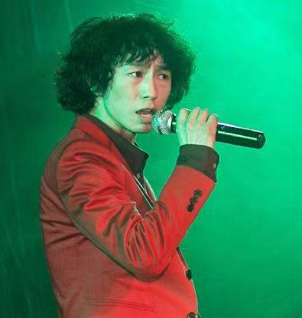 庞麦郎出院人到中年再听我的滑板鞋才发现我没资格嘲笑他