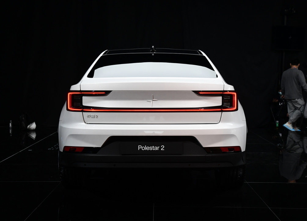 吉利的高端溜背车,配双电机四驱,4.