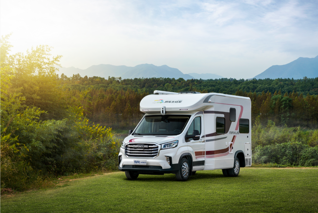 上汽大通maxus生活家v90小额头好开与舒适并举