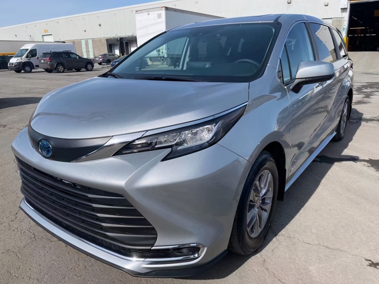 丰田"王牌"mpv!小号"埃尔法"发布,国产不加价,或25万起