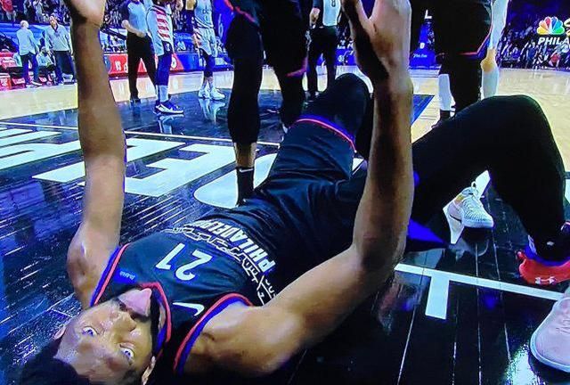 10投2中仅得10分,威少与球迷发生冲突,恩比德霸气庆祝杀人诛心休闲区蓝鸢梦想 - Www.slyday.coM 10投2中仅得10分,威少与球迷发生冲突,恩比德霸气庆祝杀人诛心休闲区蓝鸢梦想 - Www.slyday.coM