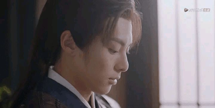 遇龙雪阡寻为爱人惹怒命格星君尉迟龙炎暗护流萤却不留名