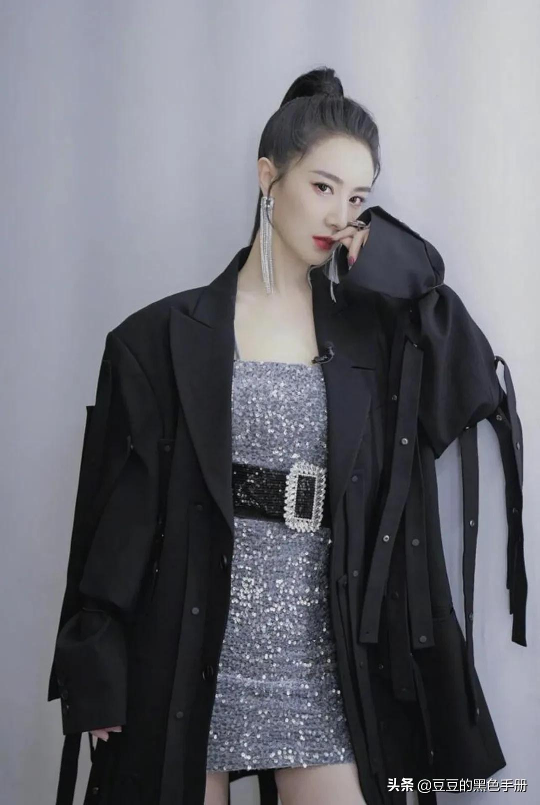 嫁给林依轮伴舞的薇娅：妈妈最庆幸的，是没有干涉我的婚姻休闲区蓝鸢梦想 - Www.slyday.coM