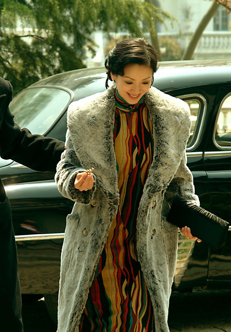 明明是单眼皮却依旧被尊为女神60后吴倩莲穿旗袍真惊艳