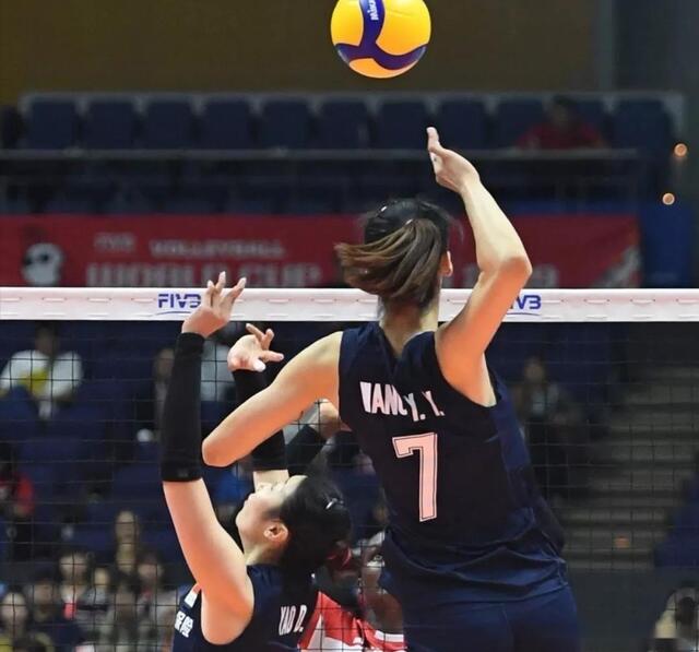 中国女排连卡10分不敌日本,一传乱飞拦网瞎扑是主因,无缘两连胜休闲区蓝鸢梦想 - Www.slyday.coM 中国女排连卡10分不敌日本,一传乱飞拦网瞎扑是主因,无缘两连胜休闲区蓝鸢梦想 - Www.slyday.coM