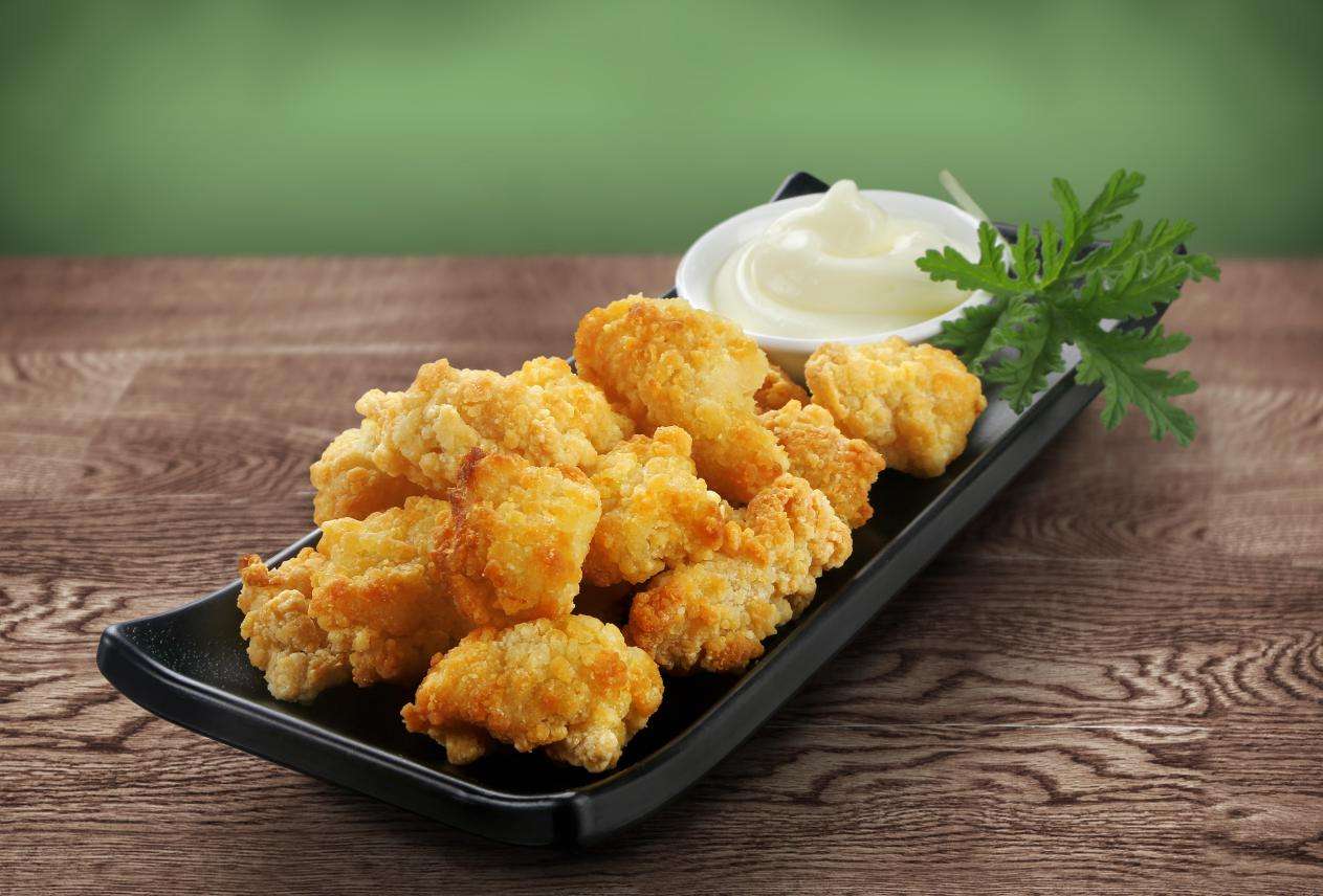 盐酥鸡这样做超美味,出锅就抢着吃,特别过瘾,香得让人停不下嘴
