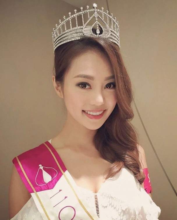 今天中午,陈雅思就忍不住率先在社交网晒出与富三代男友郭孟浚的甜蜜