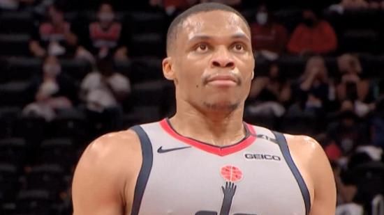 突发!威少崴脚伤退,球迷扔杂物喷垃圾话,三双王暴怒险造冲突休闲区蓝鸢梦想 - Www.slyday.coM 突发!威少崴脚伤退,球迷扔杂物喷垃圾话,三双王暴怒险造冲突休闲区蓝鸢梦想 - Www.slyday.coM