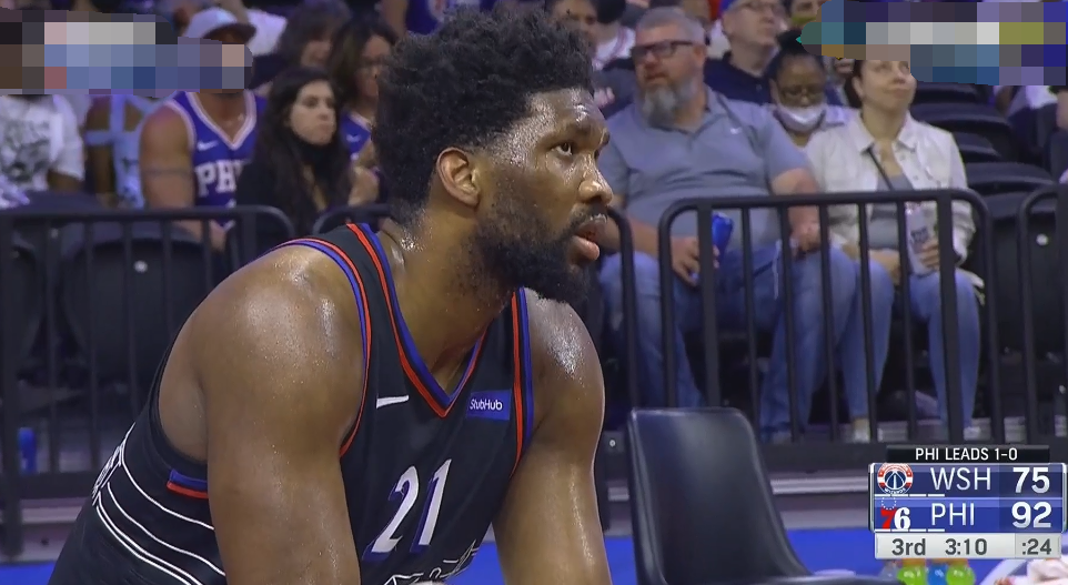 太沮丧了!威少再次受伤离场,与球迷发生冲突,贝尔坦斯0分6犯休闲区蓝鸢梦想 - Www.slyday.coM 太沮丧了!威少再次受伤离场,与球迷发生冲突,贝尔坦斯0分6犯休闲区蓝鸢梦想 - Www.slyday.coM