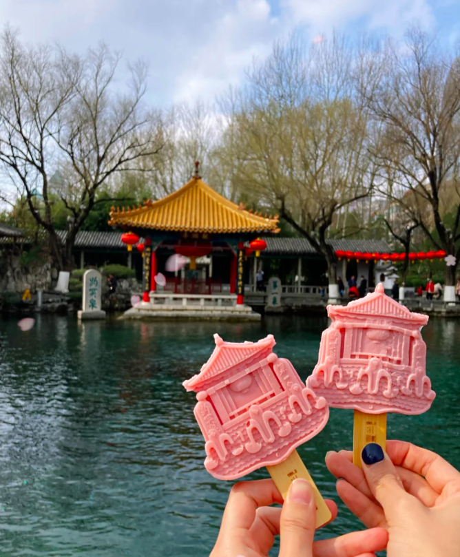 终于黄果树瀑布西江千户苗寨也出雪糕了2021全国景区雪糕大赏你吃过几