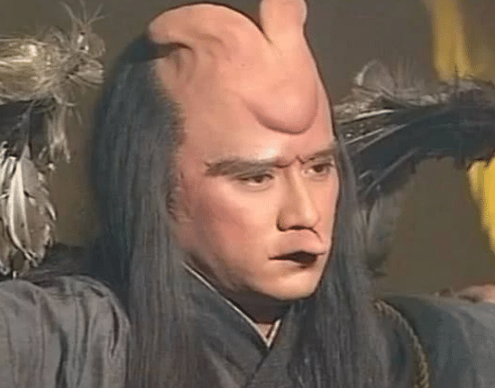 李家声在陈浩民版的《封神榜》中扮演了雷震子,哪吒和杨戬都叫他"飞天