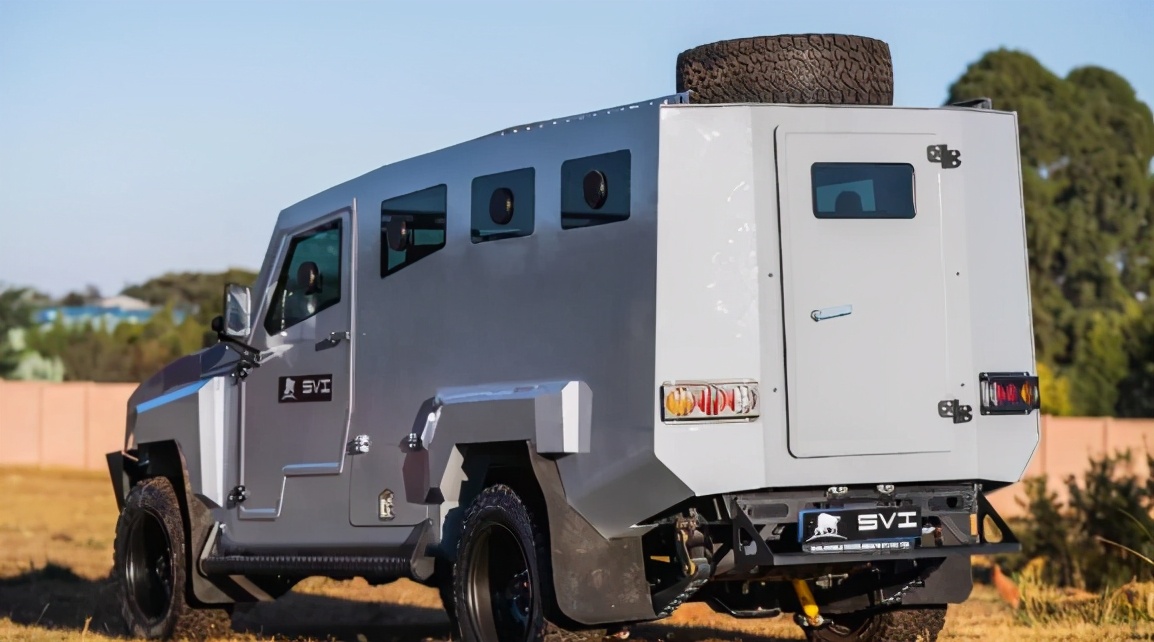 仅售82万的装甲车,br6级防御,基于丰田lc79改装