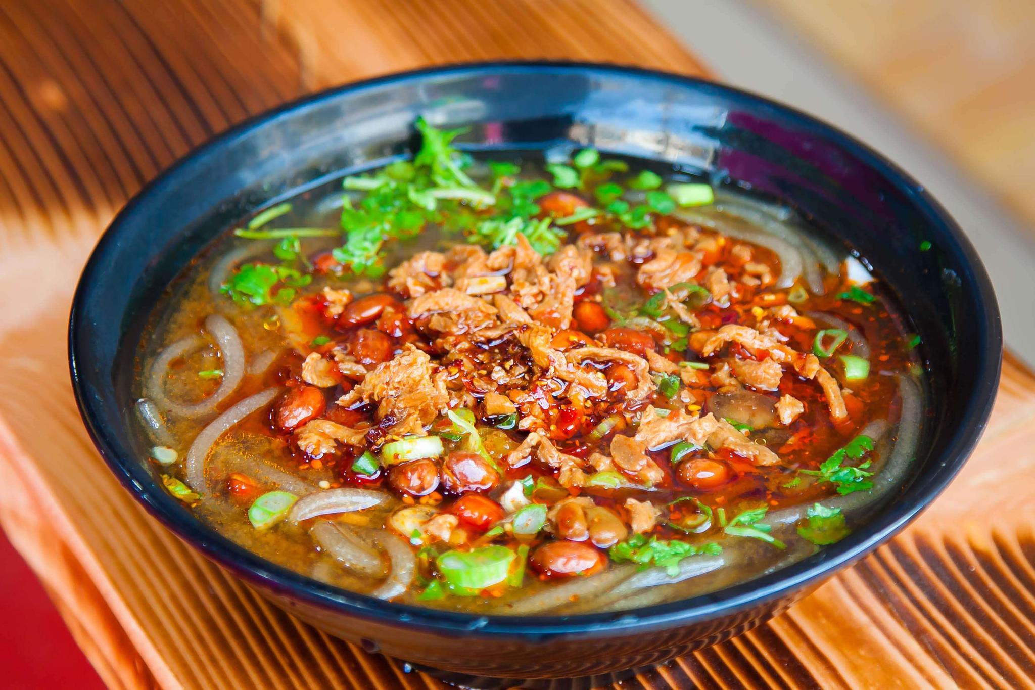 原来酸辣粉这么做更美味,香辣爽口,解馋又开胃,让人吃了还想吃