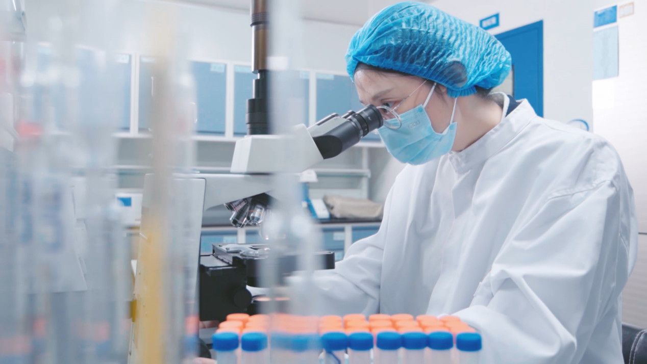 聚焦"母乳宇宙"科研方向,伊利金领冠助力"母爱力量"|伊利|母乳|金领_