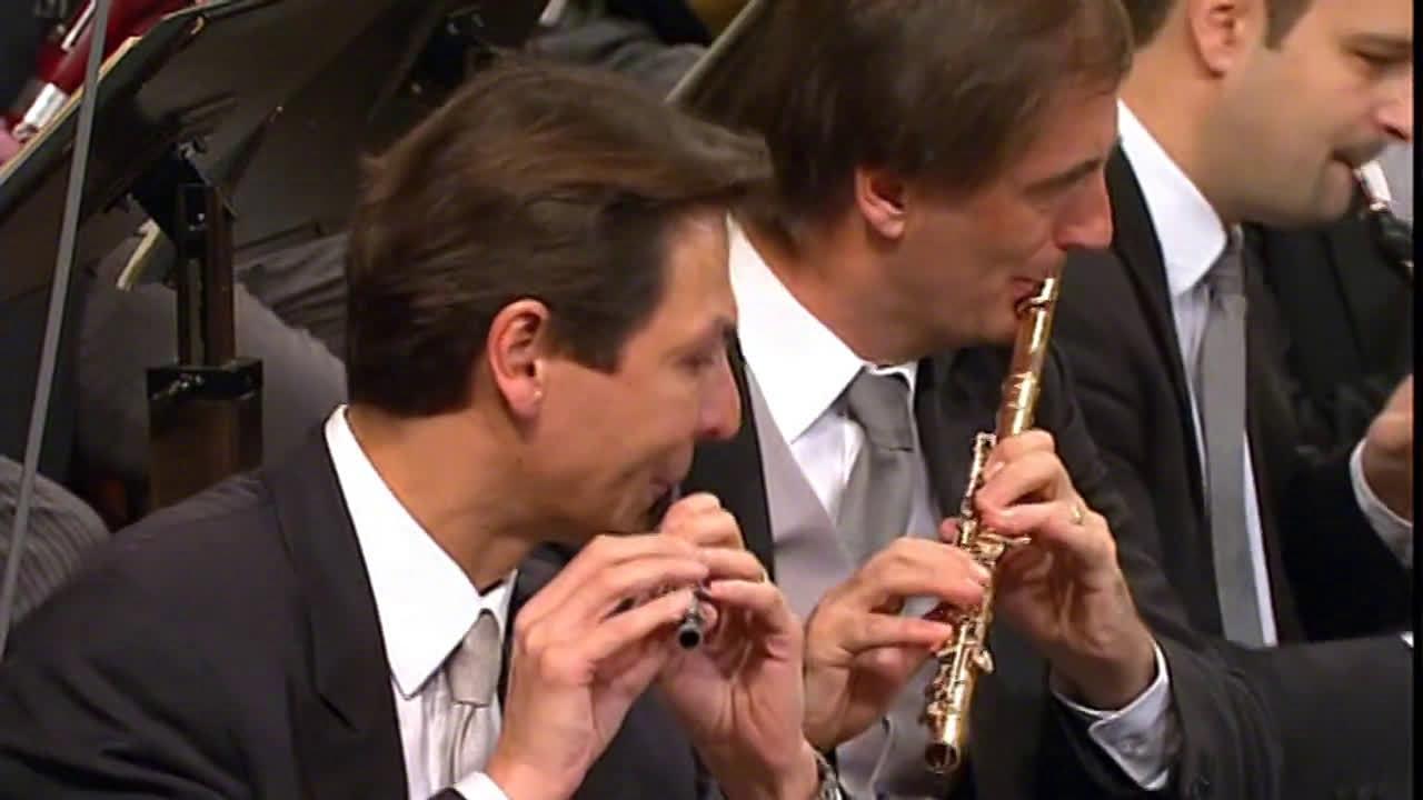 波尔卡圆点时尚风格 波尔卡圆点图案如何制作