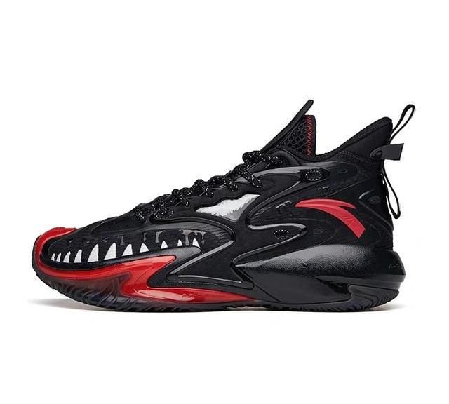 安踏狂潮3毒液联名款曝光毒液联名成为狂潮系列的标配了