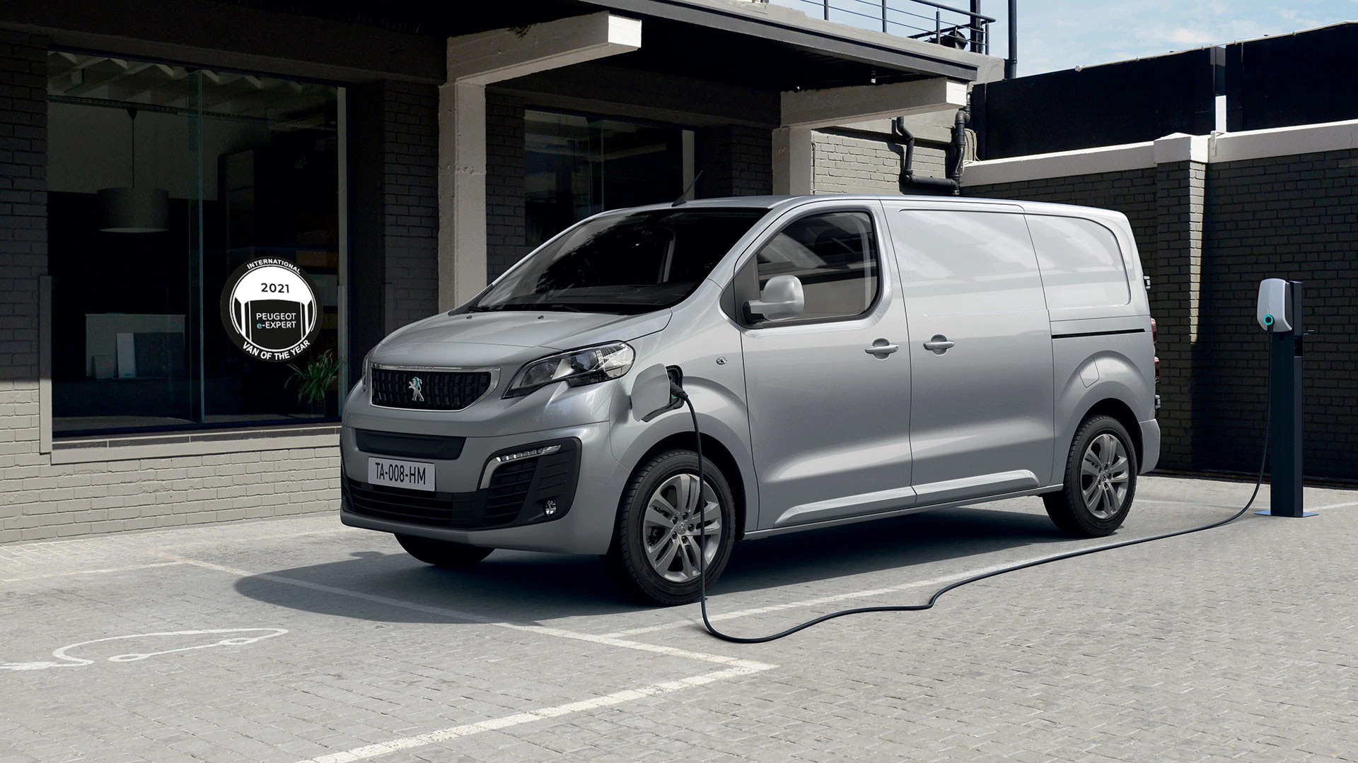 标致开始量产由氢燃料电池驱动的轻型电动商用车