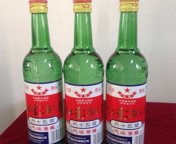中国4大烈酒,喝一口能"醉倒人",有3种来自北方,最烈的是它